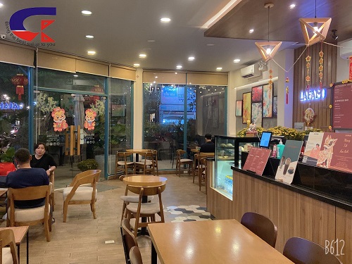 R&egrave;m Cuốn Chống Nắng Tại Qu&aacute;n LaFam CaFe 199 Hoa Lan, P.2, Quận Ph&uacute; Nhuận